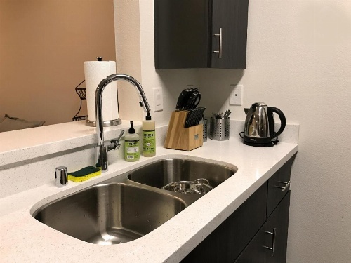 Brilliant Apartment Walk Distance to UCLA O9 image 8